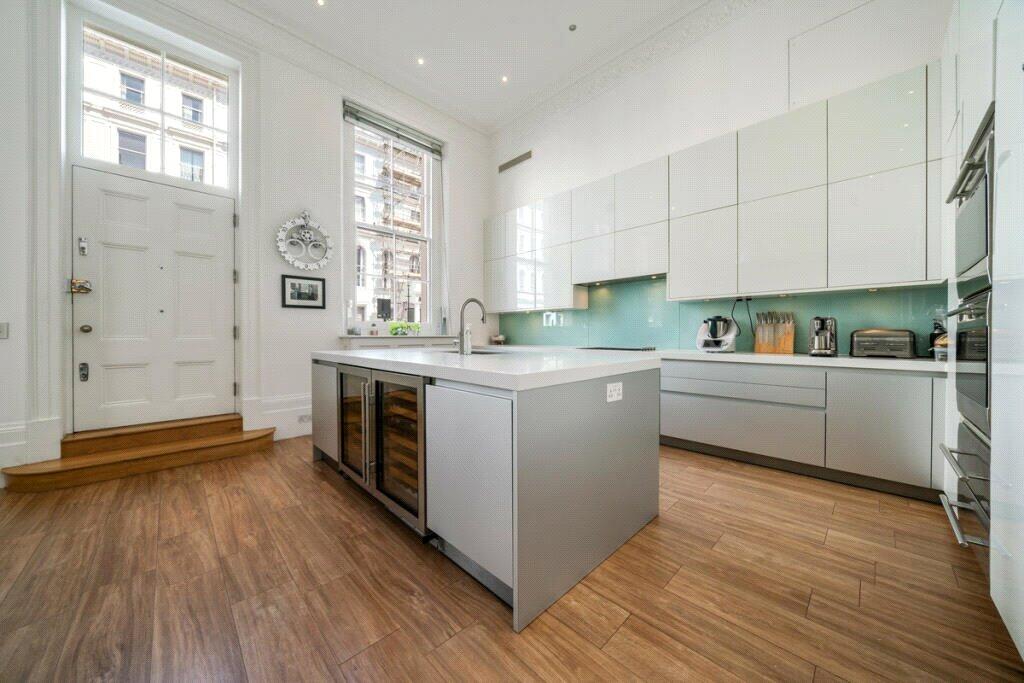 4 bedroom apartment for sale in Lancaster Gate, Hyde Park, London, W2